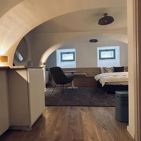 Apartment Arch